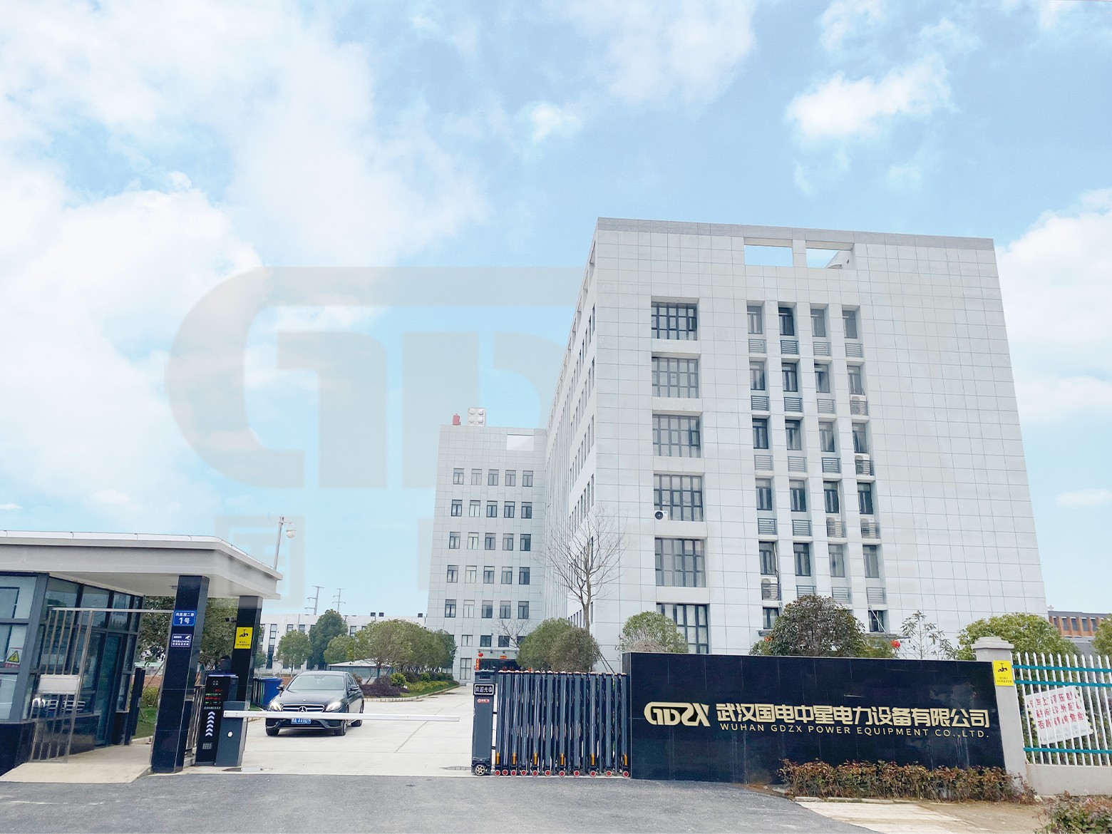 新廠房大門(mén)實(shí)拍圖.jpg 新廠房大門(mén)實(shí)拍圖.jpg